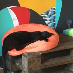 taburetka_oranz_kocka3