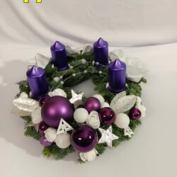 Vánoční dekorace a adventní věnce